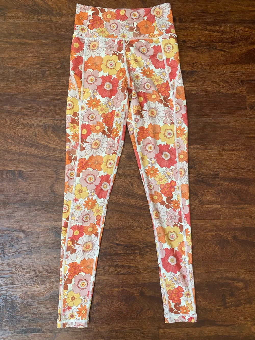 Women’s retro floral leggings!
